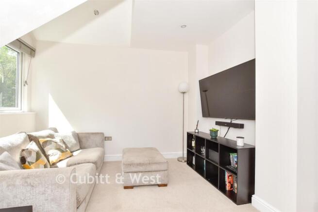 Lounge/Kitchen