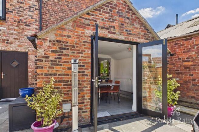 3 bed Detached for sale Image 10