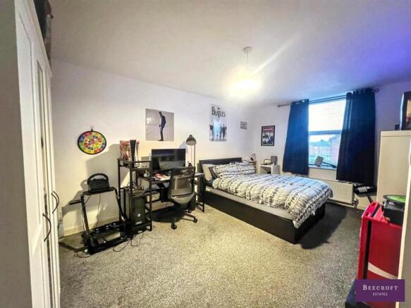 2 bed Apartment for sale Image 8