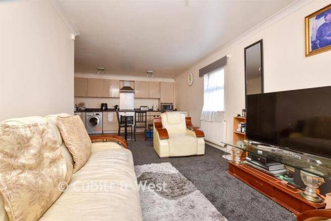 Kitchen / Living Room