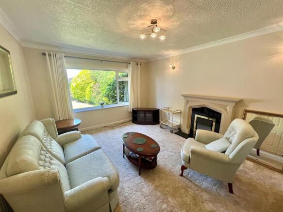 Bramleys Estate Agents -  (8).jpg