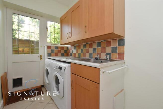 Utility Room (1).jpg