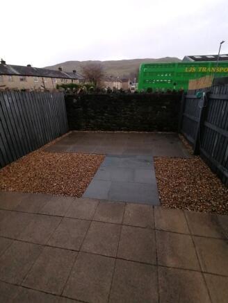 3 bed Semi-Detached for sale Image 10