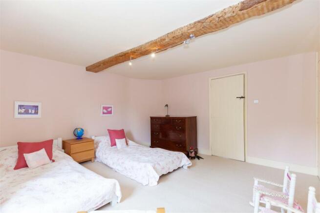 Bedroom 2 3.jpg