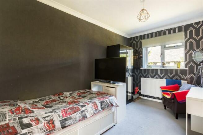 8 Dorington Court 24.jpg