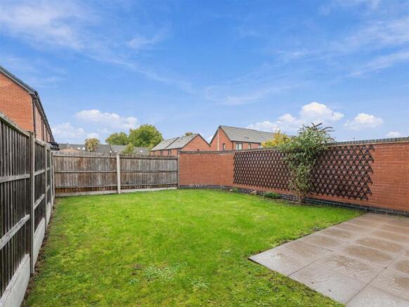 2 Renshaw Drive, Leamington Spa photo 4
