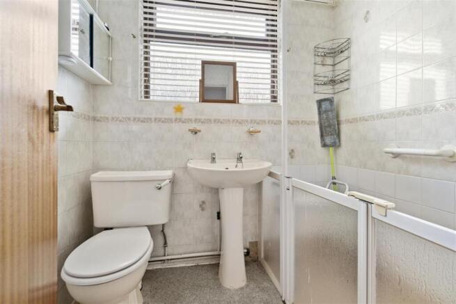 2 bed Bungalow for sale Image 7