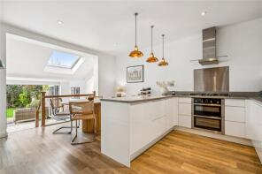 Flat Ground Floor A, 82, Ellerton Road, London SW18 3NJ