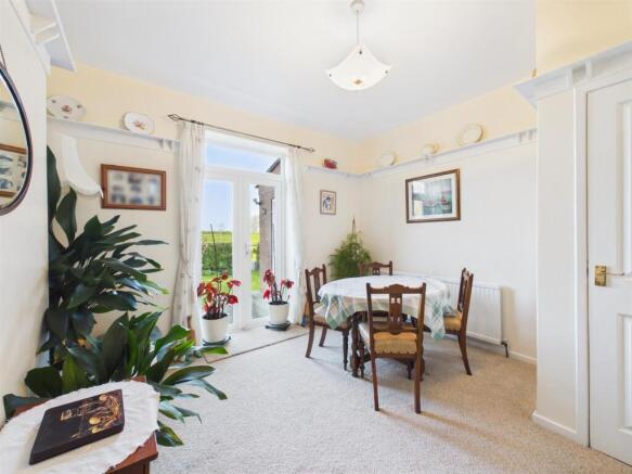 3 bed Semi-Detached for sale Image 5