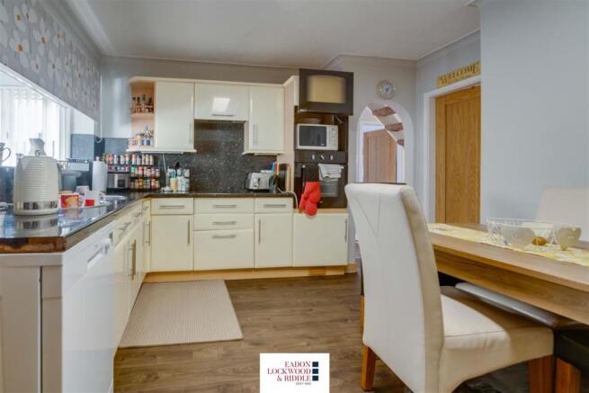 Kitchen Diner 1.jpg