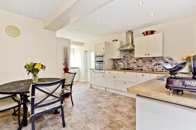 kitchen3.jpg
