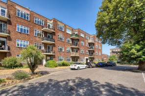 25, Fairways, Dyke Road, Brighton BN1 5AB