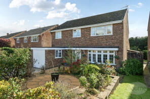 25, The Fairway, Whitehill, Bordon GU35 9HA