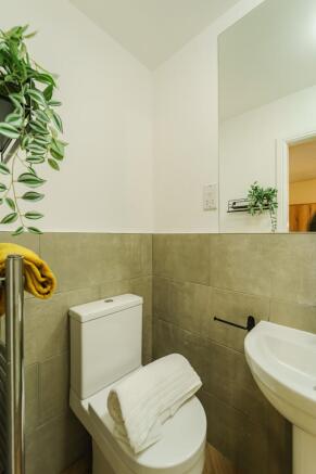 Room 4, Rosehill Street – další
