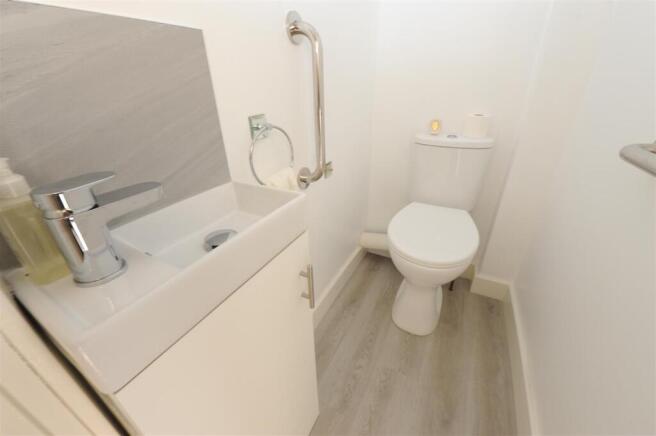 3 bed Semi-Detached for sale Image 6