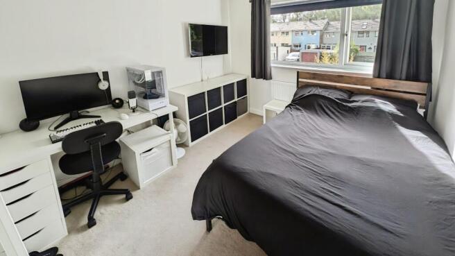 pbox-bedroom-335777.jpg