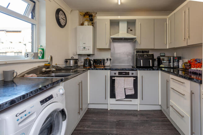2 bed Semi-Detached for sale Image 5