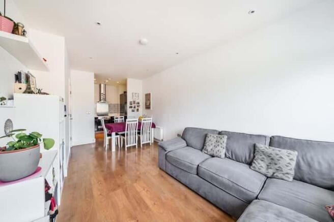 High Road, London, N17 photo 4