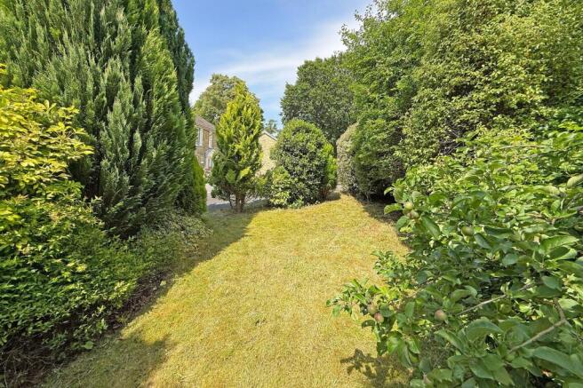 4 bed Detached for sale Image 7