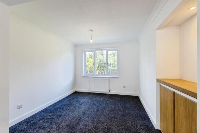 4 bed Detached for sale Image 11
