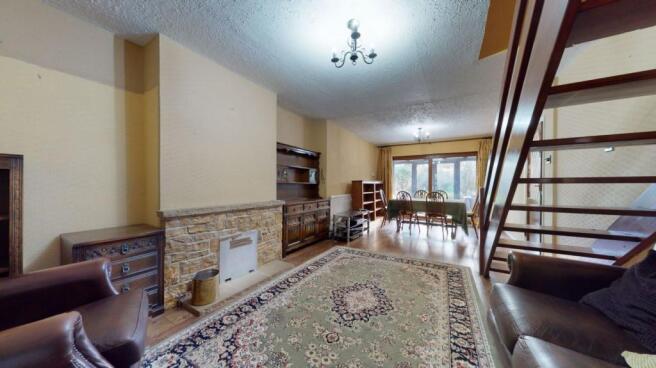 LOUNGE/DINING ROOM