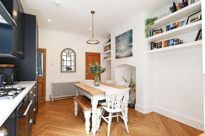 3 bed Terraced for sale Image 9