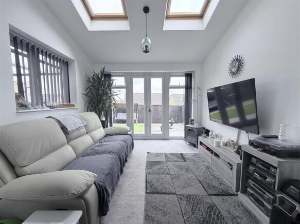 4 bed Detached for sale Image 7