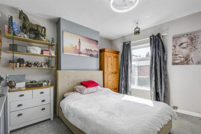 Bedroom 1_1.jpeg