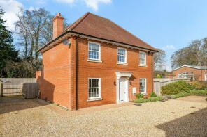 5, The Grove, Hinton Fields, Winchester SO23 7XN