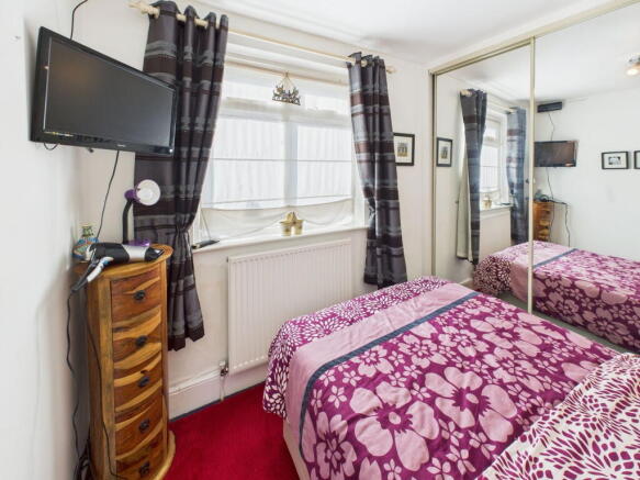 2 bed Apartment for sale Image 11