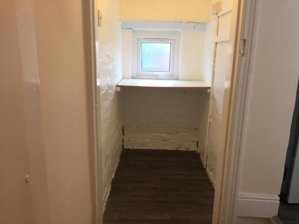 2 bed End of Terrace to rent Image 10