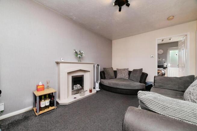 2 bed Semi-Detached for sale Image 7