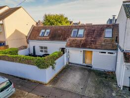 66, Southsea Avenue, Leigh-on-sea SS9 2BJ
