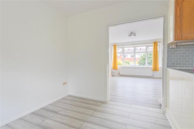 4 bed Semi-Detached for sale Image 6