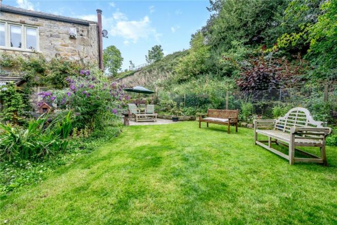 Side/Front Garden