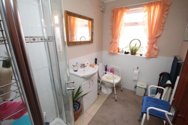 Flat 1a Shower Room