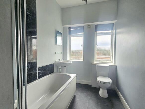 2 bed Flat to rent Image 7