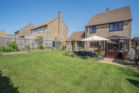 Hunters Mead, Hawkesbury Upton
