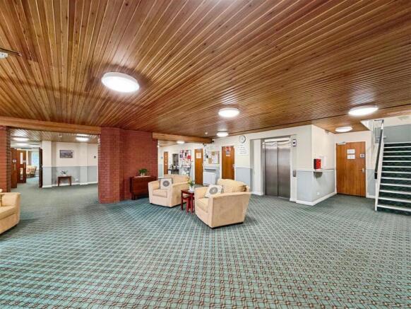 2 bed Apartment for sale Image 11