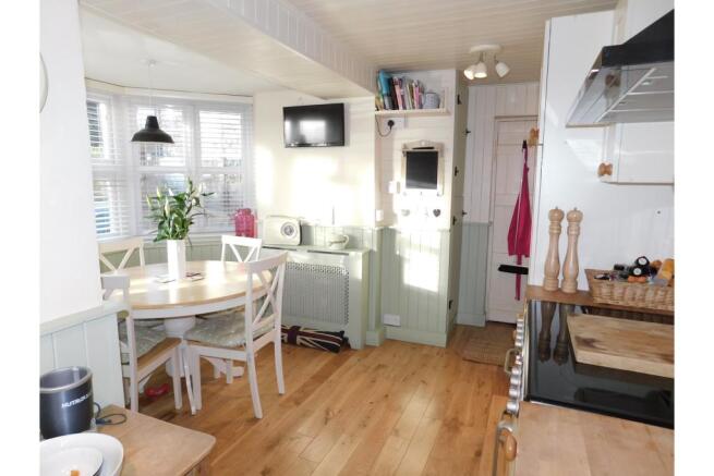 Kitchen / Breakfast