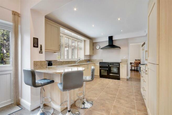Kitchen /