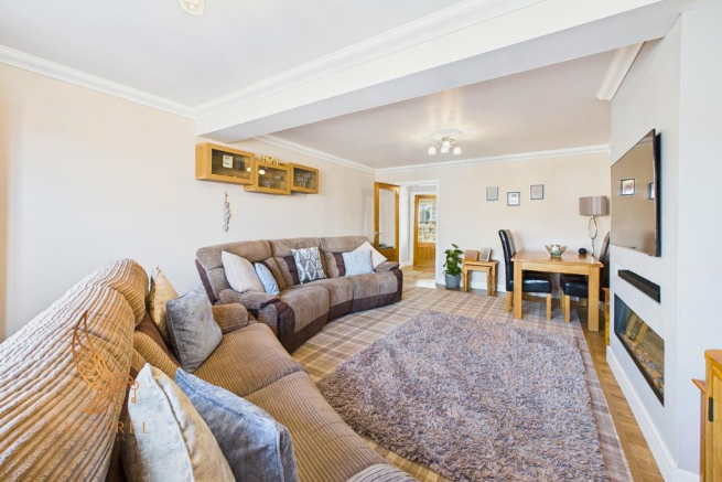 3 bed Detached for sale Image 11