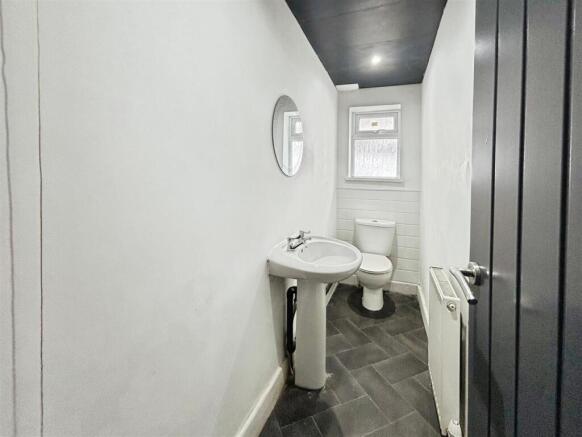 3 bed Terraced for sale Image 10