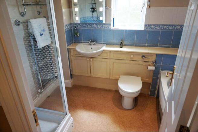 Master En-suite