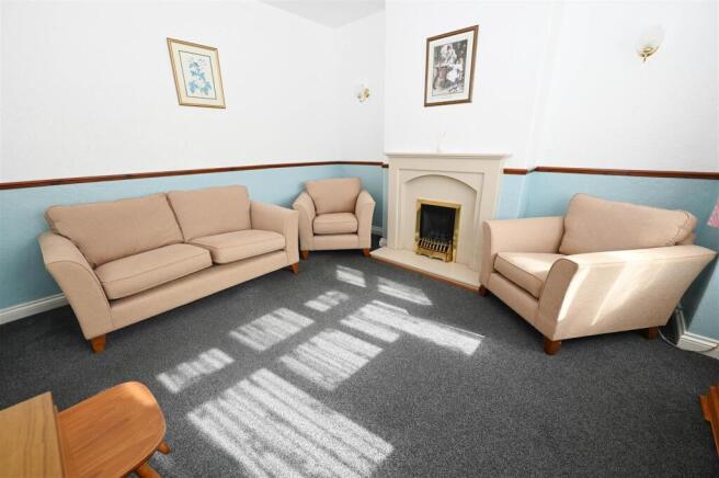 3 bed Semi-Detached for sale Image 8