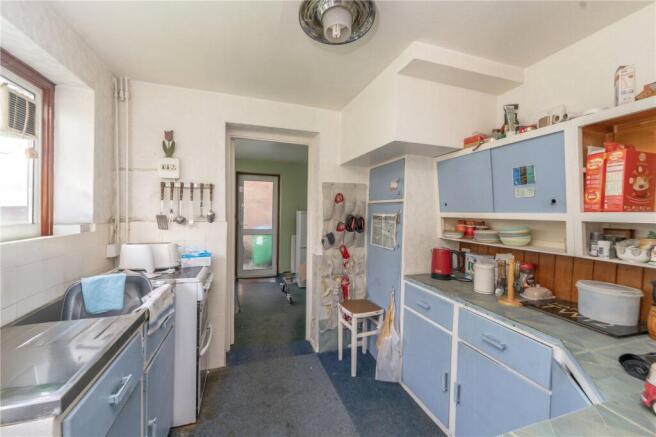 Cleves Way, Hampton, TW12 photo 4