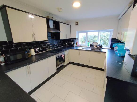 Kitchen (1)