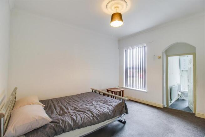 2 bed Terraced for sale Image 6