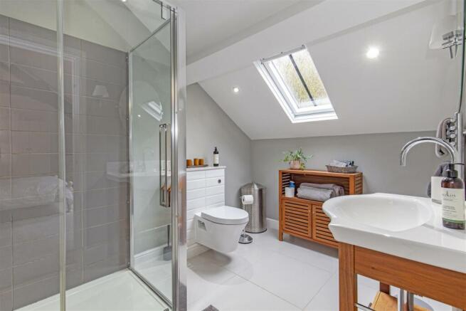 Bedroom 2 En Suite-1.jpg