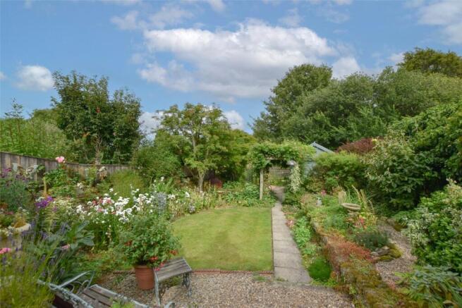 2 bed Semi-Detached for sale Image 2